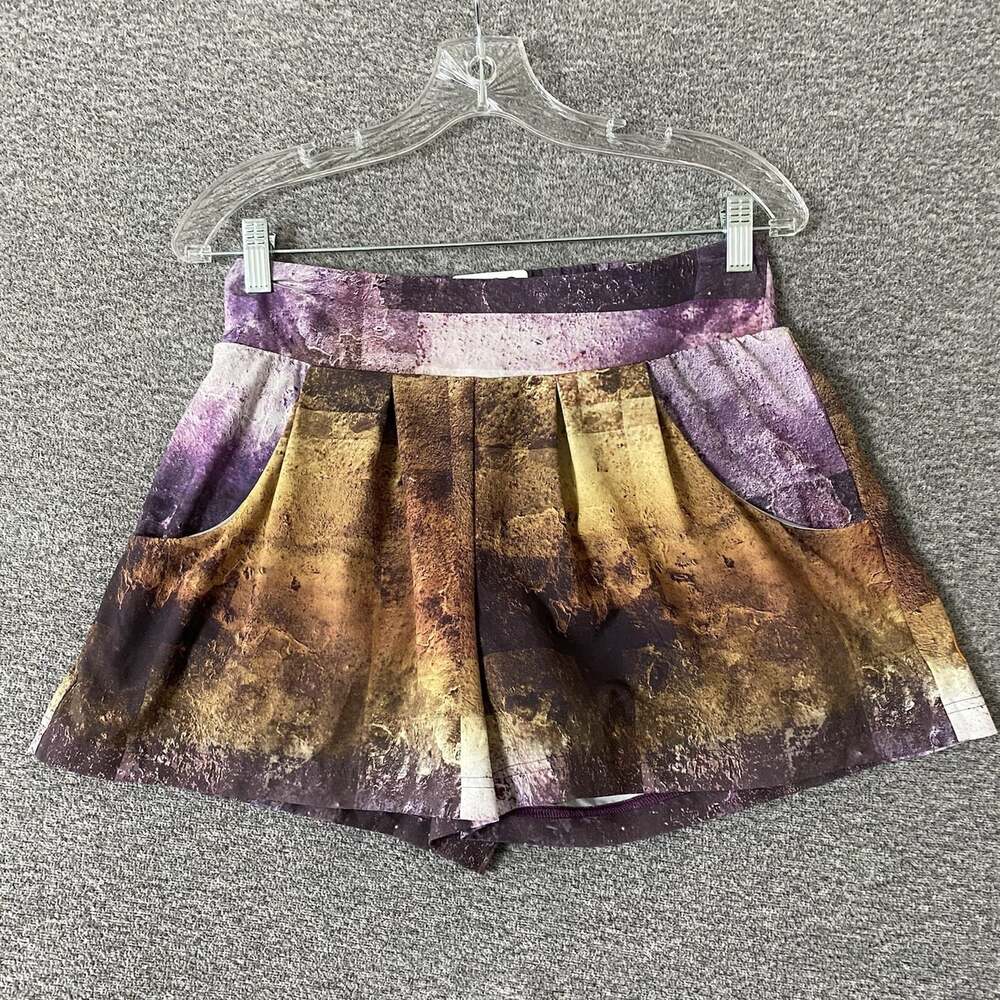 Lucy Women’s Size Small Lined Graphic Print Athletic Shorts